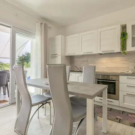 Apartment Baia Dei Tramonti By Interhome
