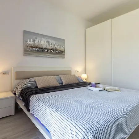 Apartment Baia Dei Tramonti By Interhome *